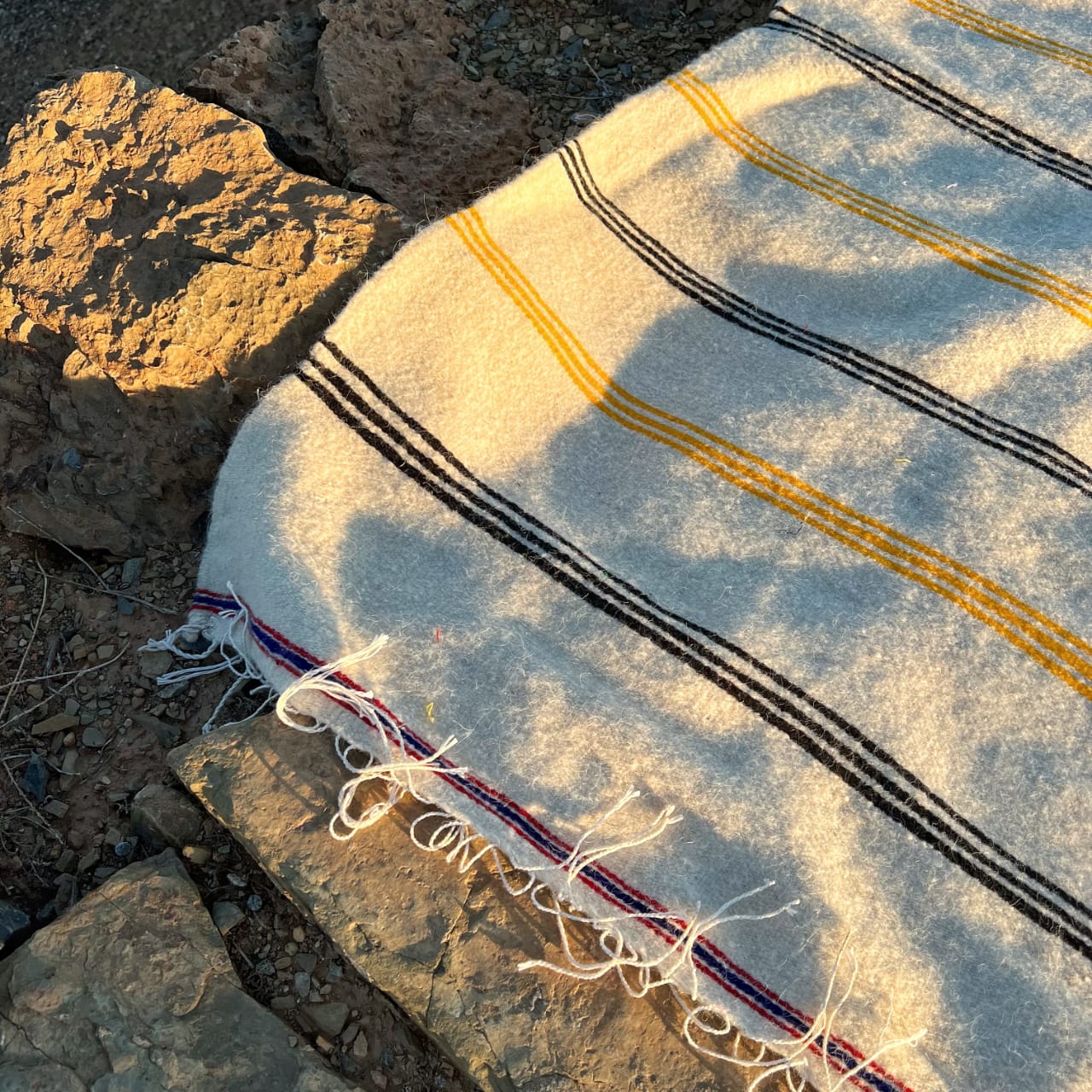 Comment entretenir un tapis berbère en laine
